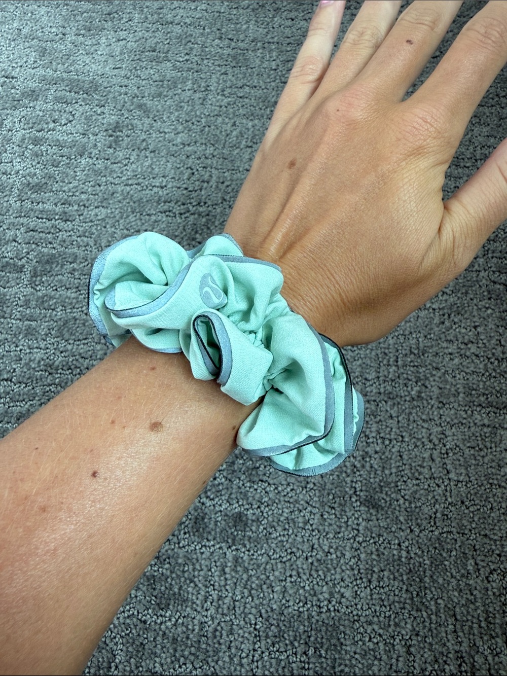 NWOT Lululemon Scrunchie